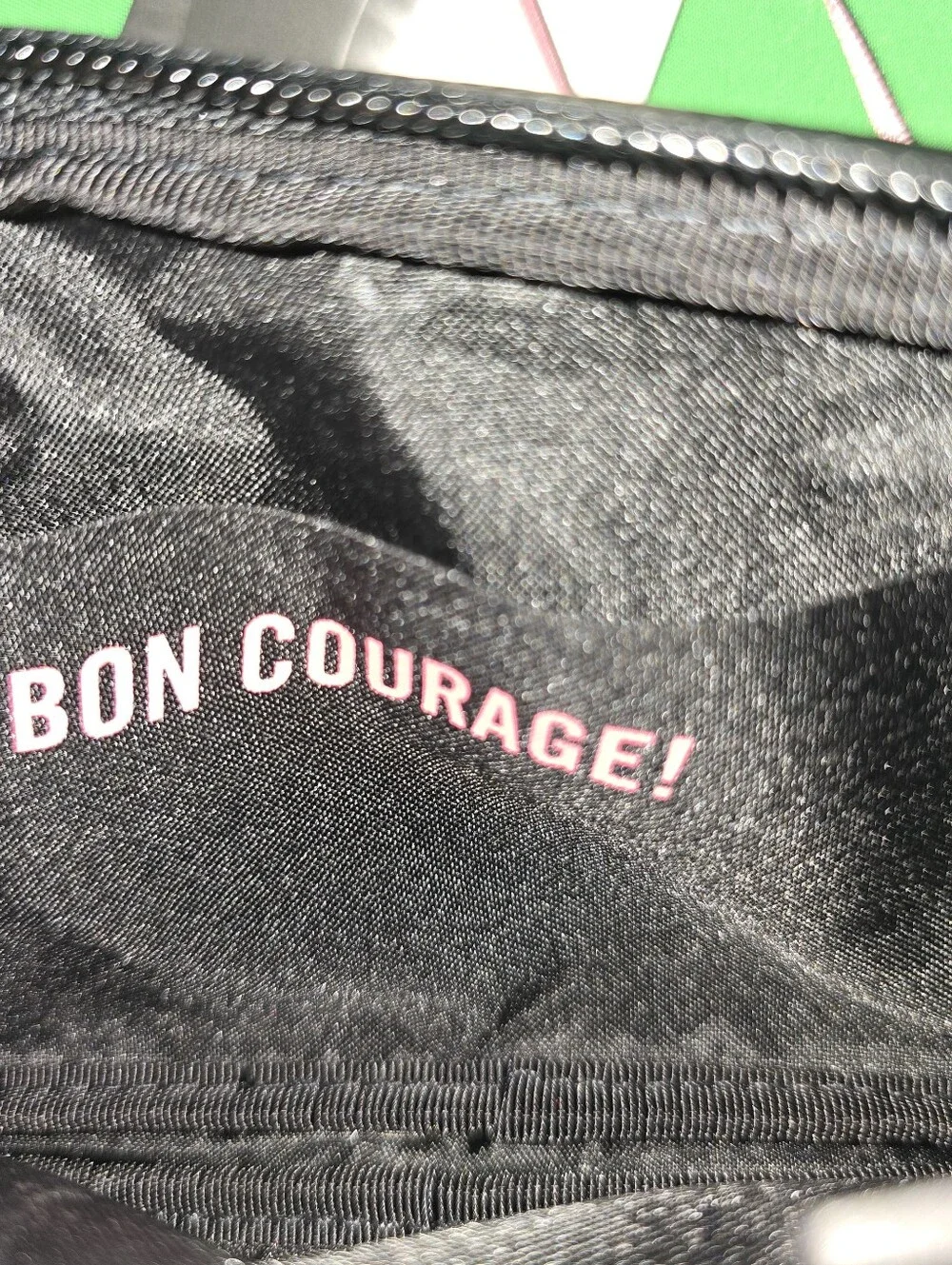 NWT Rapha Rainproof Essentials Case Black BON COURAGE! in Pink